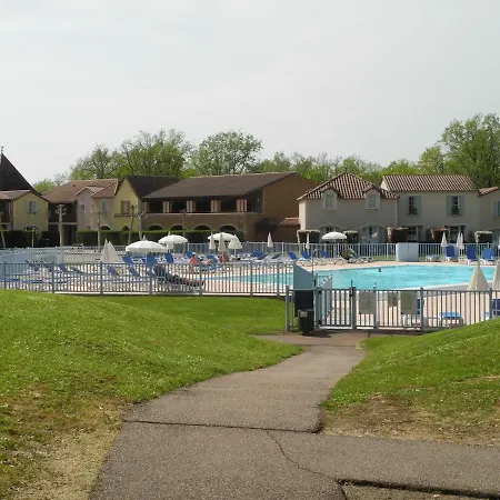 La Maison Du Lac Dans Une De Vacances מונפלאנקן
